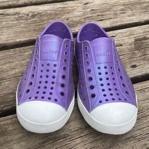 Native Jefferson Iridescent Purple Sz C11